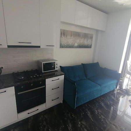 Новобудова Сам Центр Вул Шевченка 60 Оперний 10Хв Lägenhet Lviv Exteriör bild